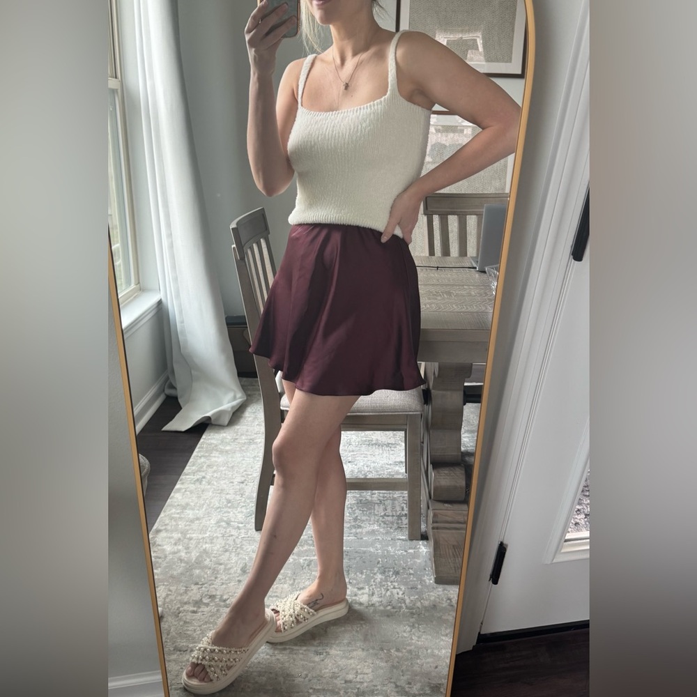 Elegant White Sweater Knit Tank Top - Picture 9 of 13